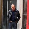 Michael Keaton dans les rues de New York le 1er avril 2013 pour le tournage de Birdman.