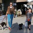 Sharon Stone et son fils Quinn baladent leurs chiens à West Hollywood, Los Angeles, le 12 avril 2013.