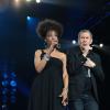 Joniece Jamison et François Feldman lors du concert Stars 80 à Bercy, le vendredi 12 avril 2013.