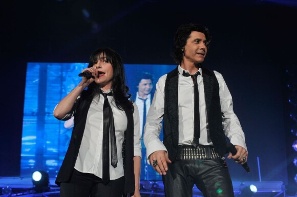 Lio et Jean-Luc Lahaye lors du concert Stars 80 à Bercy, le vendredi 12 avril 2013.