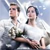 Affiche du film Hunger Games 2 : sous-titré, L'Embrasement avec Josh Hutcherson et Jennifer Lawrence
