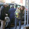 Gisele Bündchen et son mari Tom Brady rentrent chez eux avec leur fille Vivian Lake Brady à New York, le 14 avril 2013.