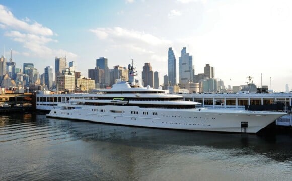 Le yacht Eclipse de Roman Abramovitch dans les eaux de New York le 15 février 2013
