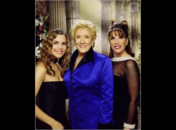 Les Feux de l'amour : Jeanne Cooper au centre