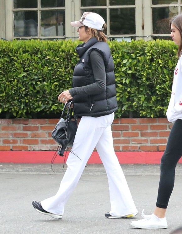 Exclu - Lisa Rinna dans les rues de Beverly Hills, le 14 avril 2013.