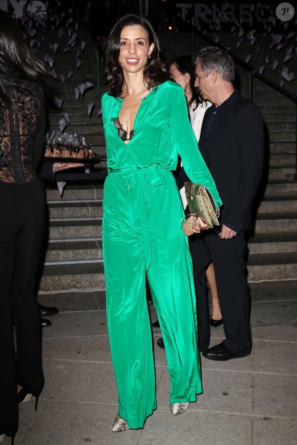 Drena De Niro décolletée à la soirée Vanity Fair pour l'ouverture du TriBeCa Film Festival à New York, le 16 avril 2013.