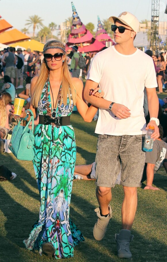 Paris Hilton et son boyfriend au festival de musique de Coachella, le 19 avril 2013