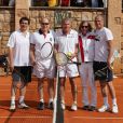  Le prince Albert II de Monaco disputait le 21 avril 2013 un match exhibition au tournoi de Monte-Carlo, avec Arnaud Boetch, Patrick Poivre d'Arvor, Ilie Nastase et Guy Forget, quelques heures avant la finale Djokovic-Nadal. 