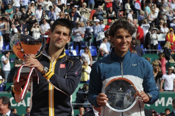 Le prince Albert et la princesse Charlene de Monaco assistaient le 21 avril 2013 à la finale du Rolex Masters de Monte-Carlo opposant Rafael Nadal et Novak Djokovic. Victorieux, le Serbe a eu droit à une chaleureuse étreinte de Charlene et s'est vu remettre le trophée du tournoi par le prince Albert.