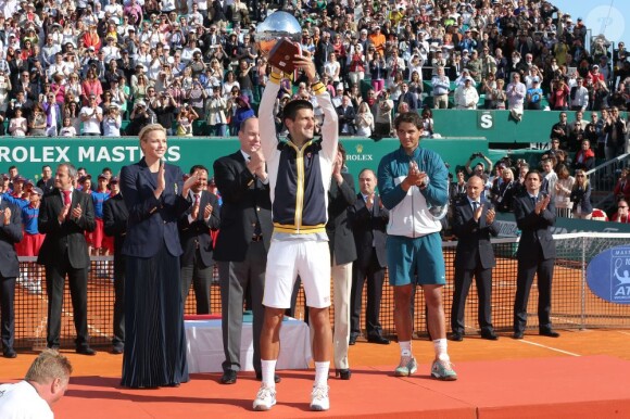 Le prince Albert et la princesse Charlene de Monaco assistaient le 21 avril 2013 à la finale du Rolex Masters de Monte-Carlo opposant Rafael Nadal et Novak Djokovic. Victorieux, le Serbe a eu droit à une chaleureuse étreinte de Charlene et s'est vu remettre le trophée du tournoi par le prince Albert.