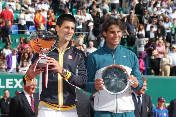 Le prince Albert et la princesse Charlene de Monaco assistaient le 21 avril 2013 à la finale du Rolex Masters de Monte-Carlo opposant Rafael Nadal et Novak Djokovic. Victorieux, le Serbe a eu droit à une chaleureuse étreinte de Charlene et s'est vu remettre le trophée du tournoi par le prince Albert.