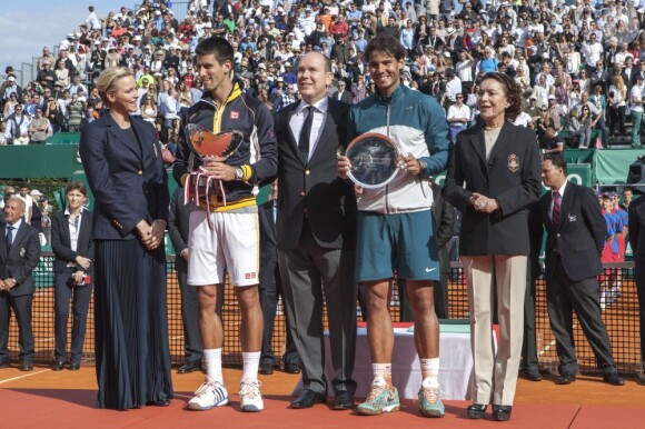 Beaucoup d'émotion et de joie lors de la remise des trophées par le prince Albert de Monaco et la princesse Charlene à Novak Djokovic et Rafael Nadal après la victoire du Serbe en finale du Rolex Masters de Monte-Carlo, le 21 avril 2013.