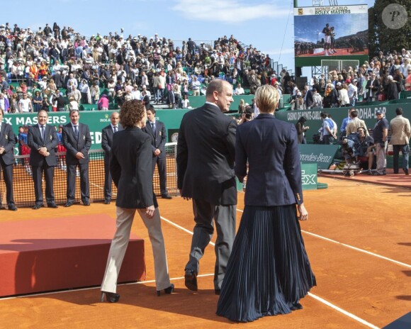 Beaucoup d'émotion et de joie lors de la remise des trophées par le prince Albert de Monaco et la princesse Charlene à Novak Djokovic et Rafael Nadal après la victoire du Serbe en finale du Rolex Masters de Monte-Carlo, le 21 avril 2013.