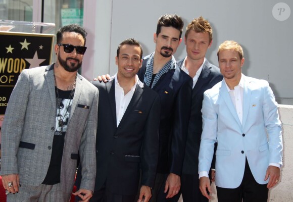 Très fiers, les Backstreet Boys reçoivent leur étoile sur le Walk Of Fame à Hollywood, le 22 avril 2013