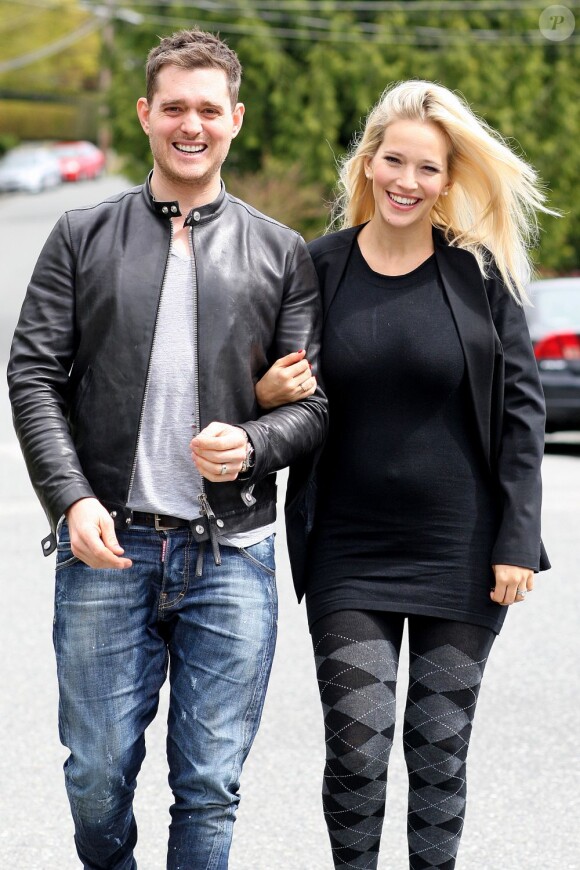 Michael Bublé et sa femme Luisana Lopilato en sortie en amoureux, à Vancouver, le 19 avril 2013.