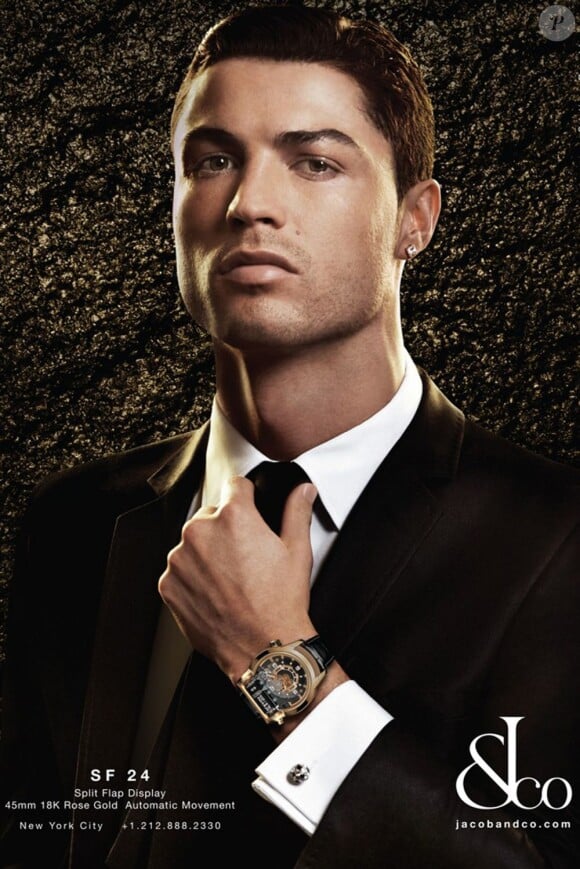 Le footballeur Cristiano Ronaldo, nouvel ambassadeur des montres Jacob & Co., s'illustre devant l'objectif de Jose Manuel Ferrater.