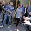 Justin Bieber quitte son hôtel à Stockholm, le 23 avril 2013. Justin s'est fait faire deux nouveaux tatouages : un tigre et un ange sur son bras gauche.