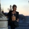 Sylvie van der Vaart lors d'un shooting lingerie pour Hunkemöller sur le pont Alexandre III à Paris le 23 avril 2013