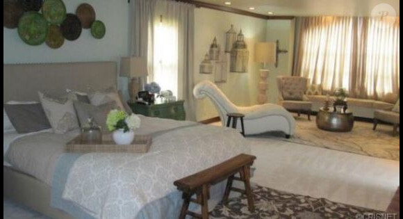 La belle Naya Rivera a mis en vente sa jolie maison de Beverly Hills pour 2,1 millions de dollars.