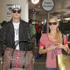 Paris Hilton et son petit ami River Viiperi à l'aéroport de Los Angeles, le 26 avril 2013.