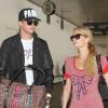 Paris Hilton et son petit ami River Viiperi à l'aéroport de Los Angeles, le 26 avril 2013.