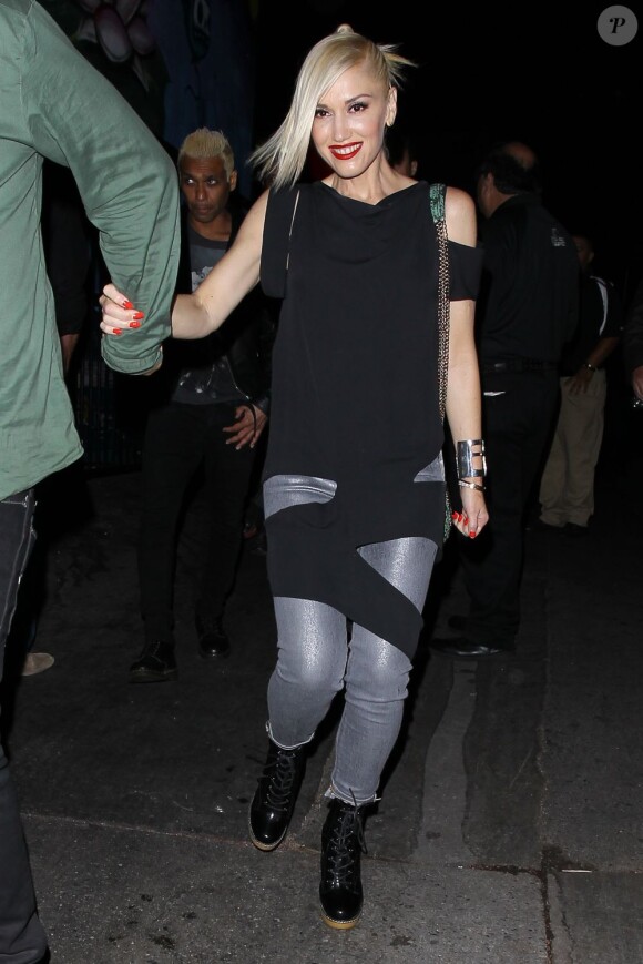 Gwen Stefani souriante à son arrivée à l'Echoplex pour le concert surprise des Rolling Stones à Los Angeles, le 27 avril 2013.