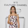 Carole Bouquet à l'exposition "N°5 Culture Chanel" au Palais de Tokyo à Paris le 3 mai 2013. L'exposition "N°5 Culture Chanel" retrace l'histoire et les secrets, jusqu'alors bien gardés, du mythique parfum de la maison Chanel.