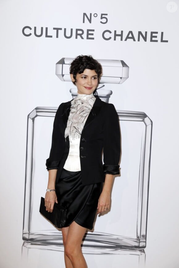 Audrey Tautou à l'exposition "N°5 Culture Chanel" au Palais de Tokyo à Paris le 3 mai 2013. L'exposition "N°5 Culture Chanel" retrace l'histoire et les secrets, jusqu'alors bien gardés, du mythique parfum de la maison Chanel.