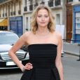 Estella Warren arrive à l'exposition "N°5 Culture Chanel" au Palais de Tokyo à Paris le 3 mai 2013. L'exposition "N°5 Culture Chanel" retrace l'histoire et les secrets, jusqu'alors bien gardés, du mythique parfum de la maison Chanel.
