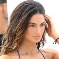 Lily Aldridge : Comme Adriana Lima, elle fait tomber le haut à Saint-Barth'