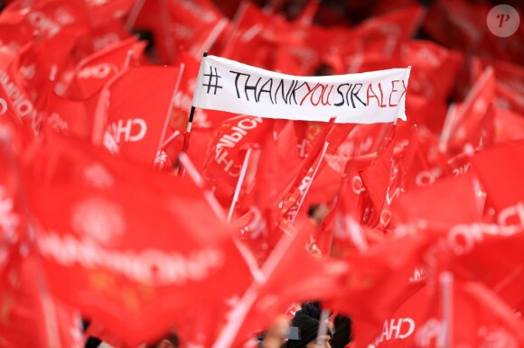 Le public a rendu un vibrant hommage à Sir Alex Ferguson, le légendaire manager de Manchester United, le 12 mai 2013 à Old Trafford