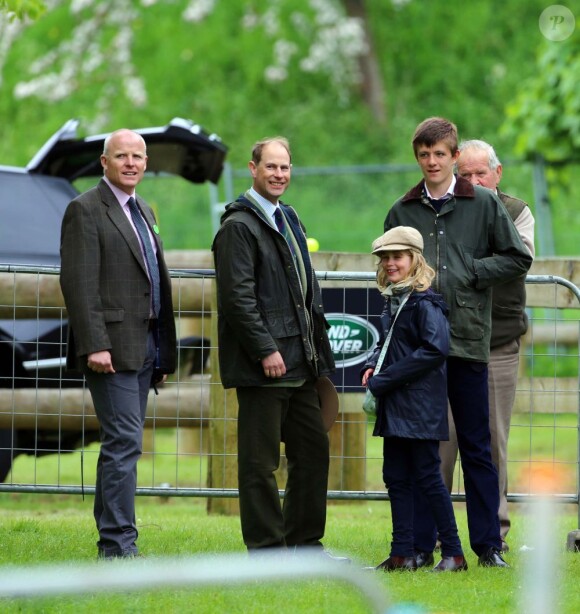 Lady Louise Mountbatten-Windsor, 9 ans, avec son père le prince Edward, comte de Wessex, au Windsor Horse Show le 11 mai 2013