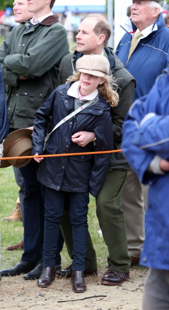 Lady Louise Mountbatten-Windsor, 9 ans, avec son père le prince Edward au Windsor Horse Show le 11 mai 2013