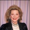 Kenneth Battelle, décédé le 12 mai 2013, avait coiffé Lauren Bacall, ici à la cérémonie des Oscars à Los Angeles, en 1987.