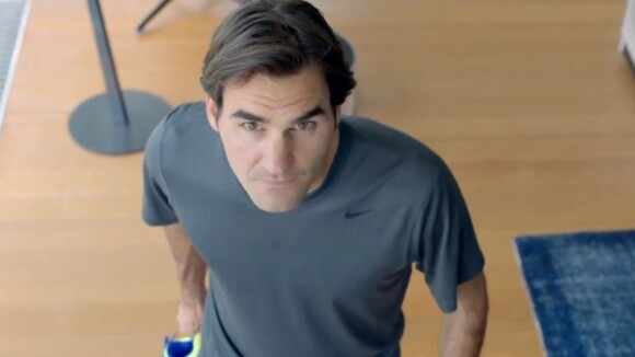 Roger Federer : Avant Roland-Garros, le tennisman s'attaque à une mouche