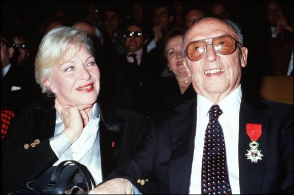 Légion d'honneur pour Loulou Gasté avec Line Renaud à Paris, le 23 décembre 1988.