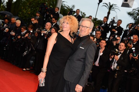 Steven Spielberg et Kate Capshaw lors de la montée des marches du Festival de Cannes le 18 mai 2013