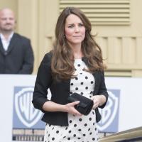Kate Middleton : Enceinte de 7 mois, sa jolie robe à pois se soulève...