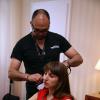 Natalie Beder (robe Carolina Herrera et sac Gérard Darel) se fait maquiller et coiffer par la maison Franck Provost, à Cannes 2013.
