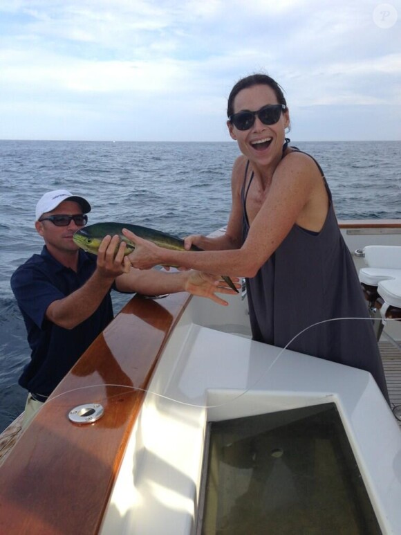 Jolie prise ! Minnie Driver, pêcheuse dans l'âme, a partagé cette photo sur Twitter, mercredi 22 mai 2013.