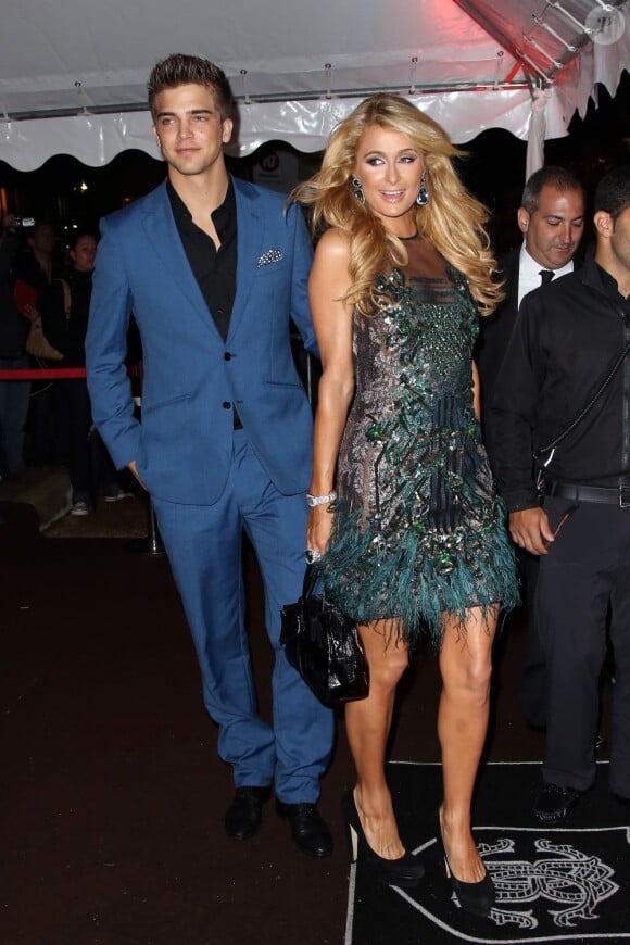 Paris Hilton et son petit ami le mannequin River Viiperi au Gotha Club lors du 66e Festival de Cannes le 22 mai 2013.