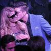 Paris Hilton et son petit ami River Viiperi au Gotha Club lors du 66e Festival de Cannes le 22 mai 2013. Les deux amoureux se sont collés toute la soirée.