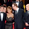 Joaquin Phoenix, Eva Mendes, James Gray et Robert Duvall lors de la présentation à Cannes du film La nuit nous appartient le 25 mai 2007