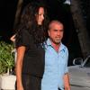 Jade Foret, enceinte de quatre mois, et son fiancé Arnaud Lagardère dans les rues de Miami, le 11 avril 2012