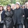 Brigitte Fontaine et Areski Belkacem - Obsèques de Georges Moustaki au Père-Lachaise à Paris. Le 27 mai 2013.