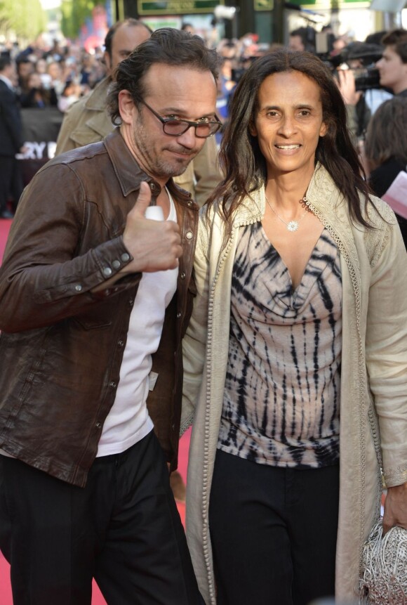 Vincent Perez et sa femme Karine Silla assistent à l'avant-première du Film Very Bad Trip 3 à l'UGC Normandie Champs-Elysées, Paris, le 27 mai 2013.