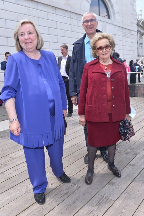 Maryvonne Pinault et Bernadette Chirac assistent à l'exposition Prima Materia au Punta Della Dogana. Venise, le 29 mai 2013.