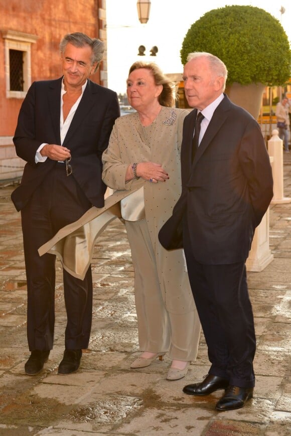 Bernard-Henri Lévy, Maryvonne et Francois Pinault assistent au dîner de l'exposition Prima Materia à Venise. Le 29 mai 2013.