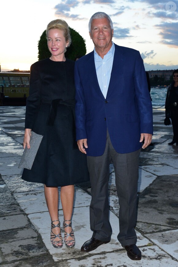 Le galeriste Larry Gagosian en charmante compagnie lors du dîner de l'exposition Prima Materia à Venise. Le 29 mai 2013.