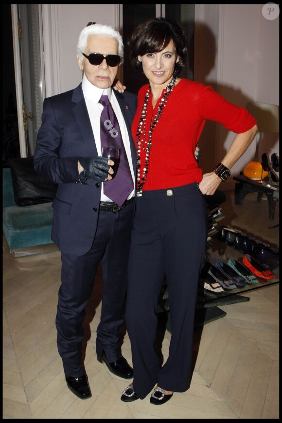 Inès de la Fressange et Karl Lagerfeld à Paris, le 20 octobre 2011.